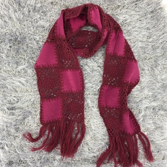 Boho Women’s O/S Purple Crochet Suede Whip Stitch Winter Fringe Patch Scarf - Picture 9 of 10
